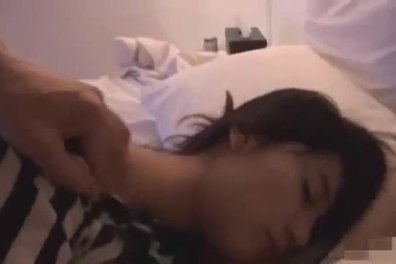 Beautiful girl is sleeping wow see full video at http://ouo.io/tsh0ke