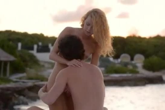Pussy licking and makinglove by the sea